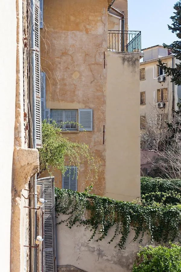 Maison Du Collectionneur Aix-en-Provence Bed & Breakfast